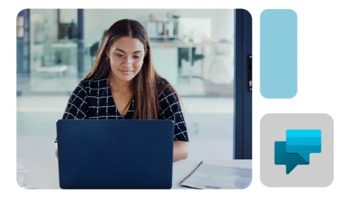 Mulher sorridente usando notebook em escritório moderno, com caderno ao lado, transmitindo foco em tecnologia e comunicação digital.